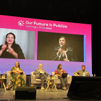 Estamos en la conferencia Nuestro Futuro es Público: ¿Por qué es importante? 